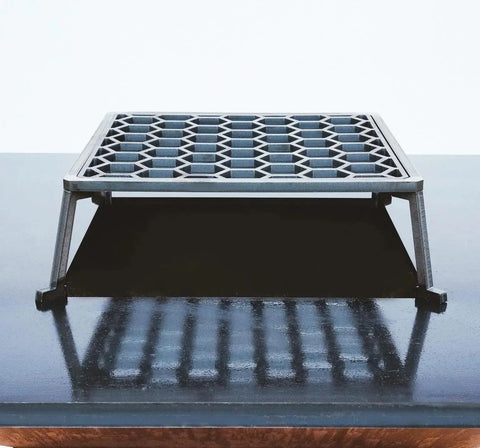 Grille option quatre en un avec rebord garde aliment