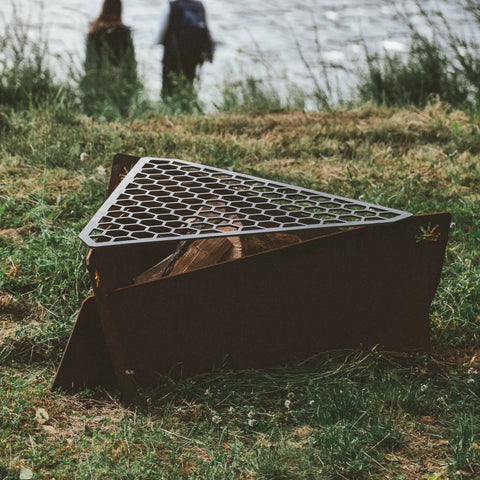 Brasero chauffage exterieur  en acier corten et grille pour barbecue